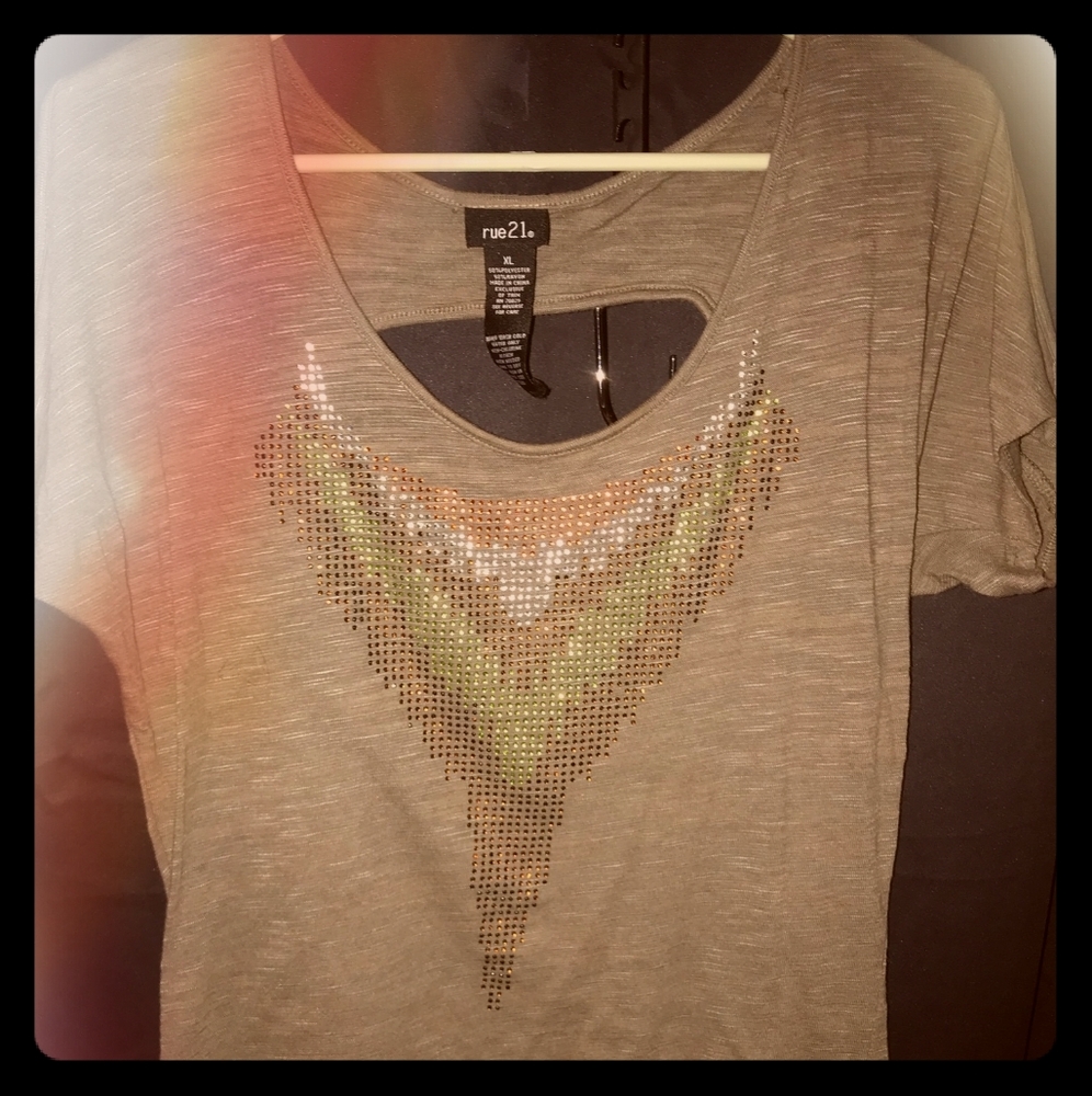 Rue 21 cute cut out tee
